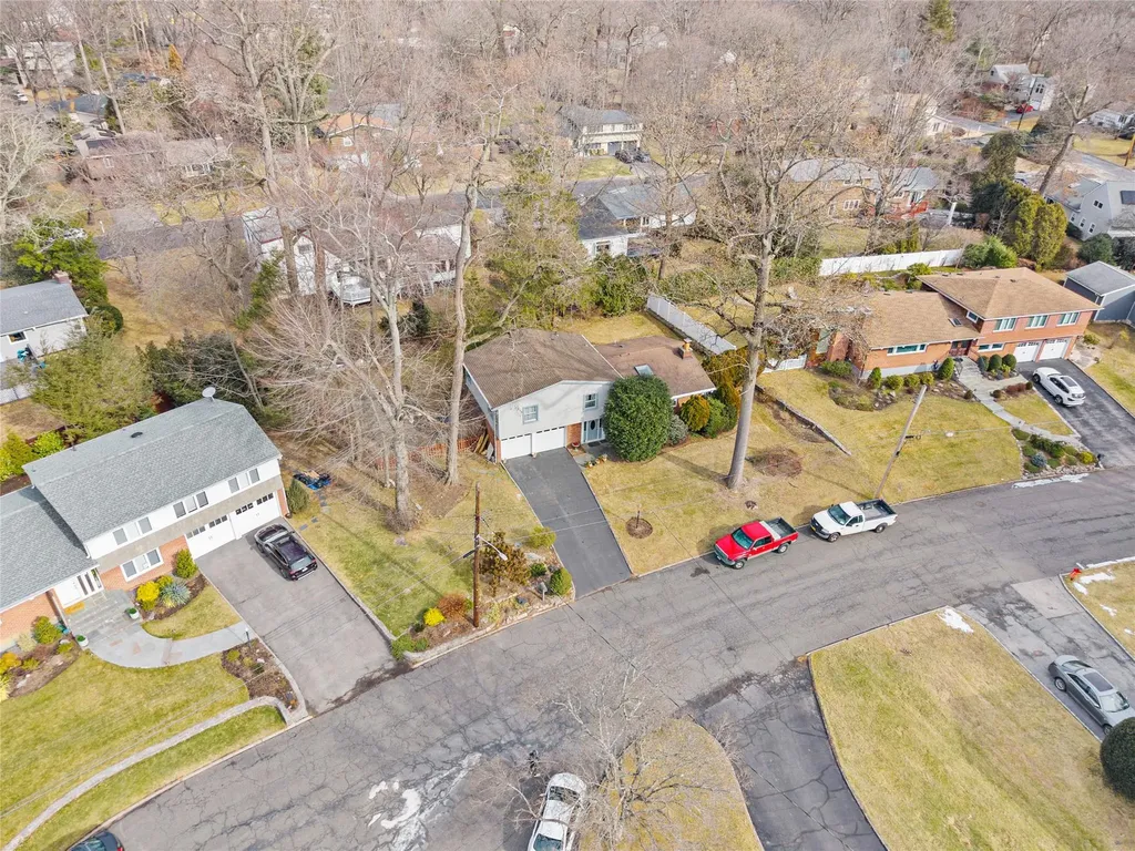 20 Hunt Path New Rochelle NY 10804