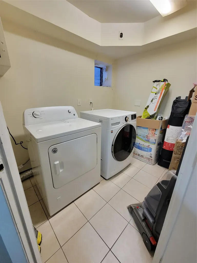 1714 Matthews Avenue Bronx NY 10462