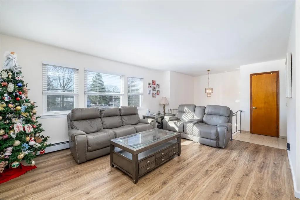 2619 Windsor Avenue Oceanside NY 11572