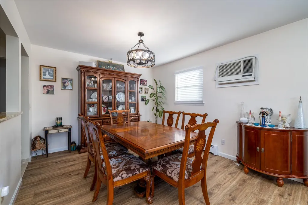 2619 Windsor Avenue Oceanside NY 11572