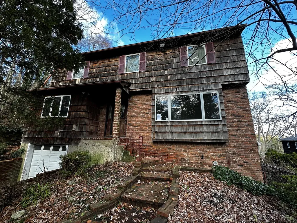 45 Forest Drive Centerport NY 11721