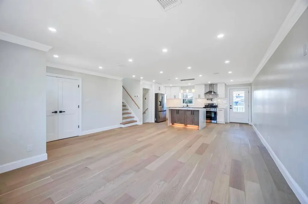 4 Peter Road Hicksville NY 11801