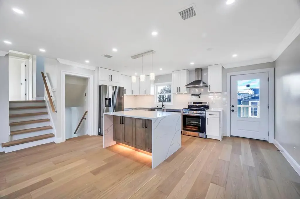 4 Peter Road Hicksville NY 11801