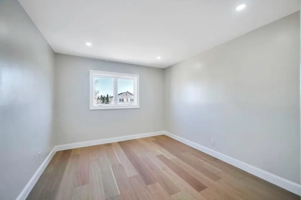 4 Peter Road Hicksville NY 11801