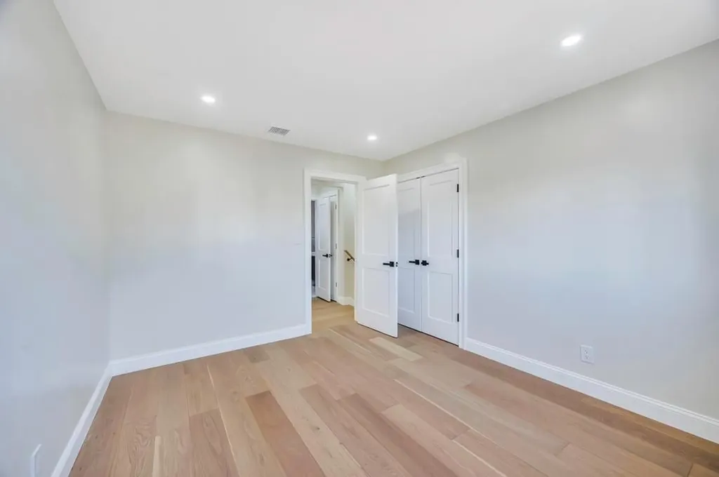 4 Peter Road Hicksville NY 11801