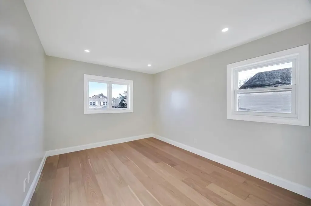 4 Peter Road Hicksville NY 11801