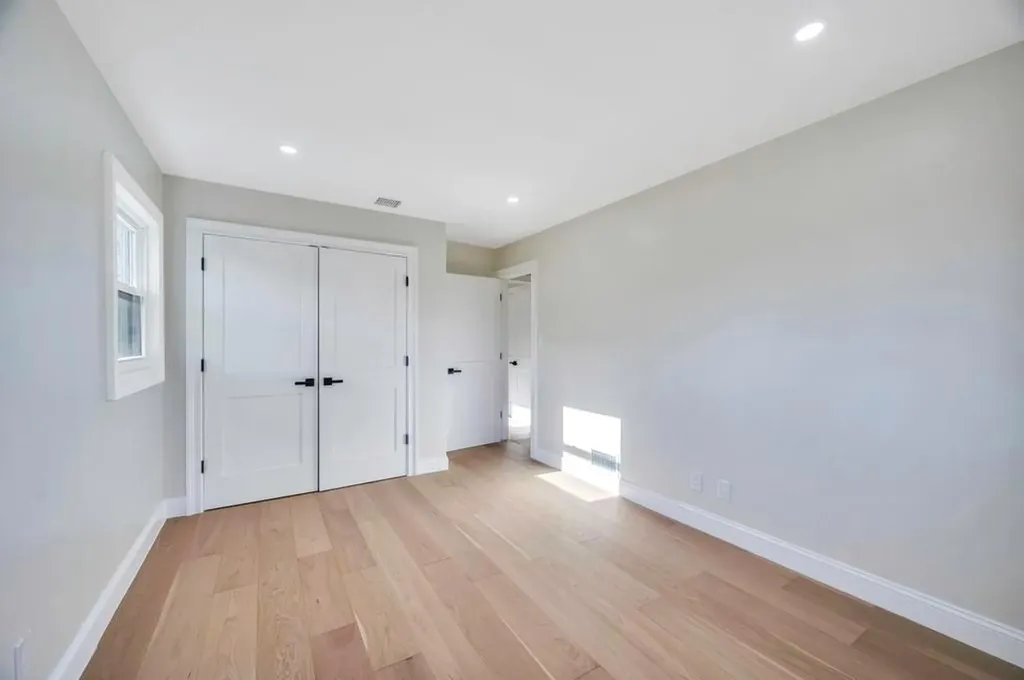4 Peter Road Hicksville NY 11801