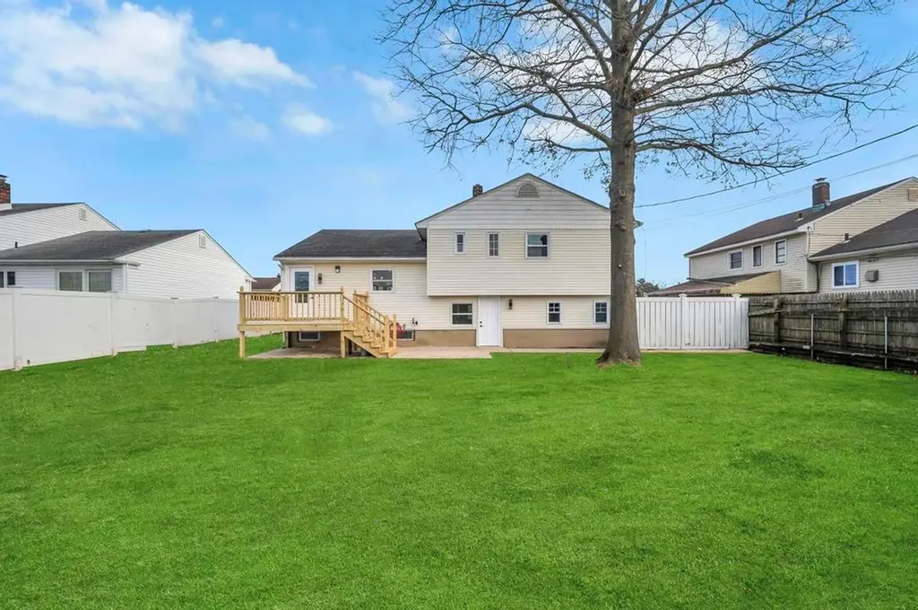 4 Peter Road Hicksville NY 11801