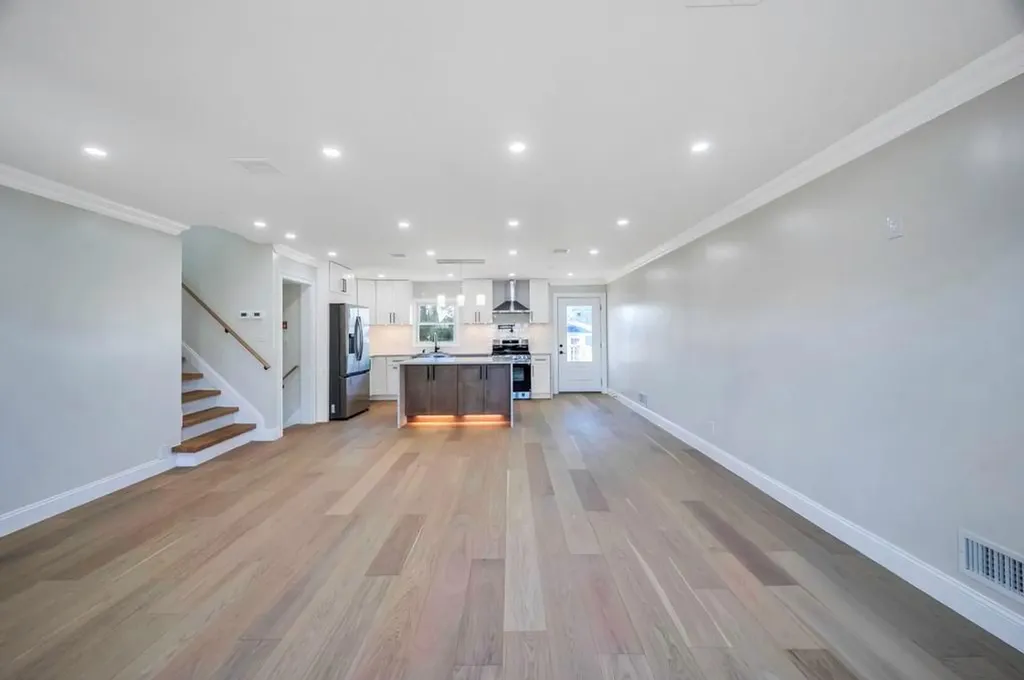 4 Peter Road Hicksville NY 11801