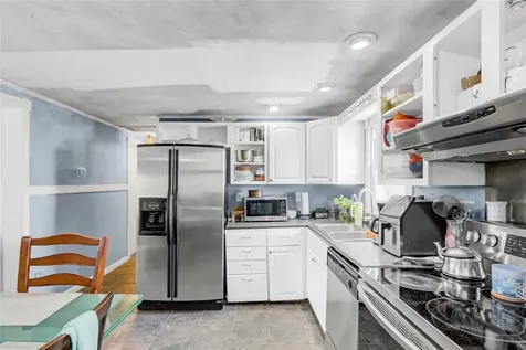 13 Delaware Road West Babylon NY 11703