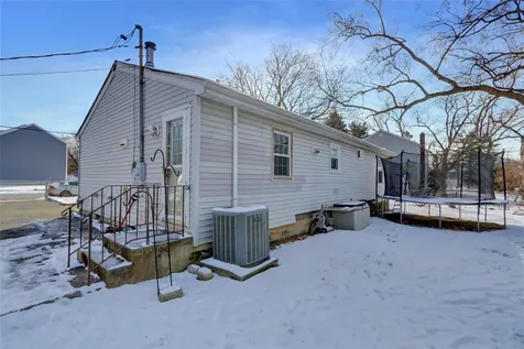 13 Delaware Road West Babylon NY 11703