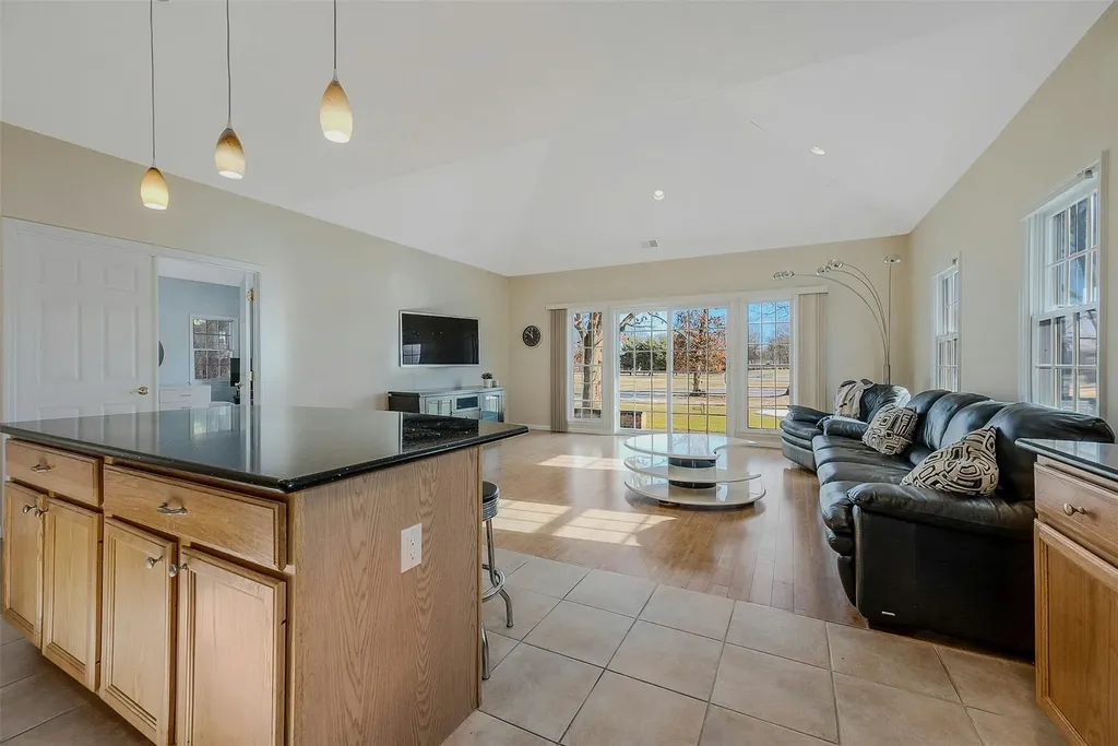 27 Redan Drive Smithtown NY 11787