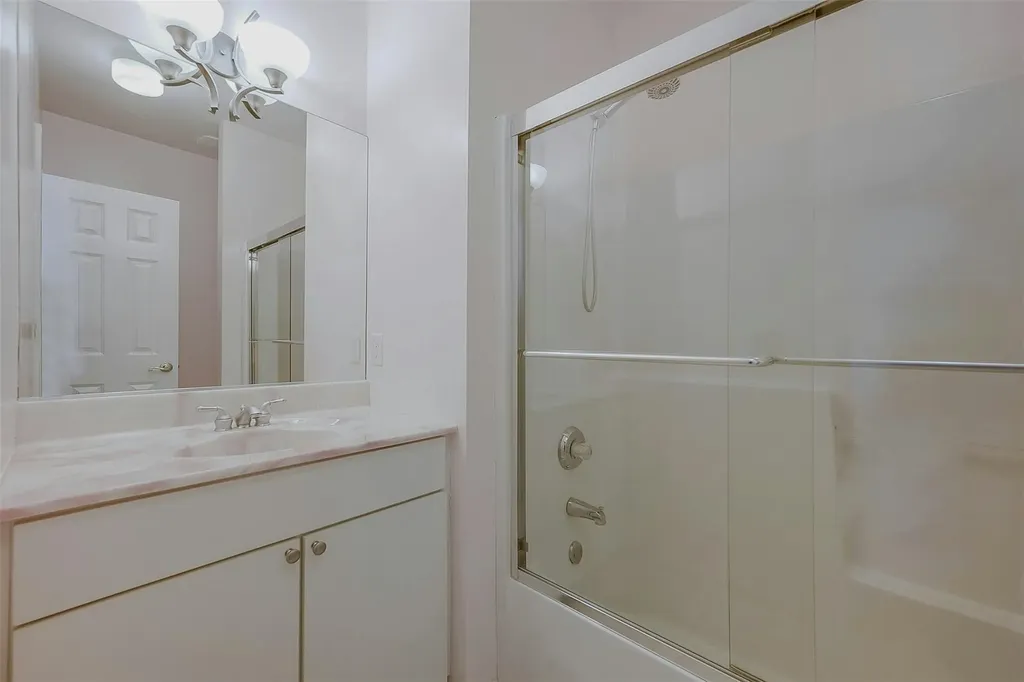 27 Redan Drive Smithtown NY 11787