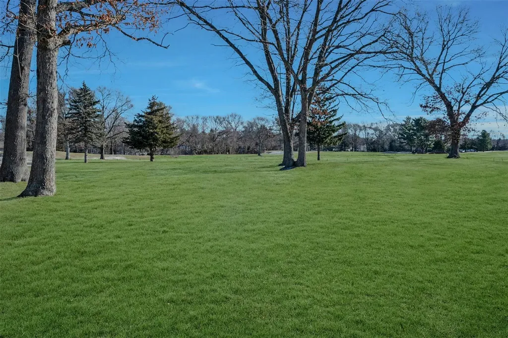 27 Redan Drive Smithtown NY 11787