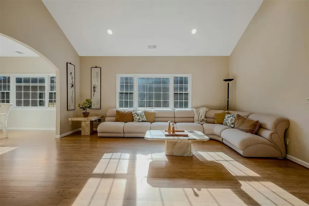 27 Redan Drive Smithtown NY 11787