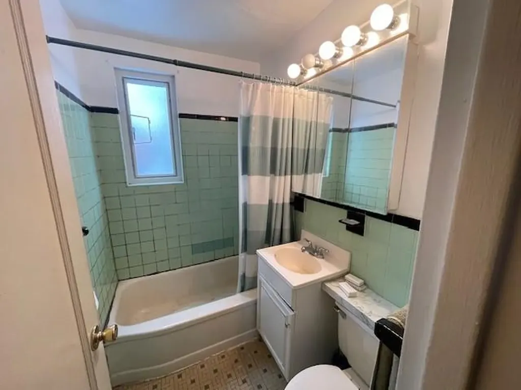 216-21 73 Avenue Bayside NY 11364