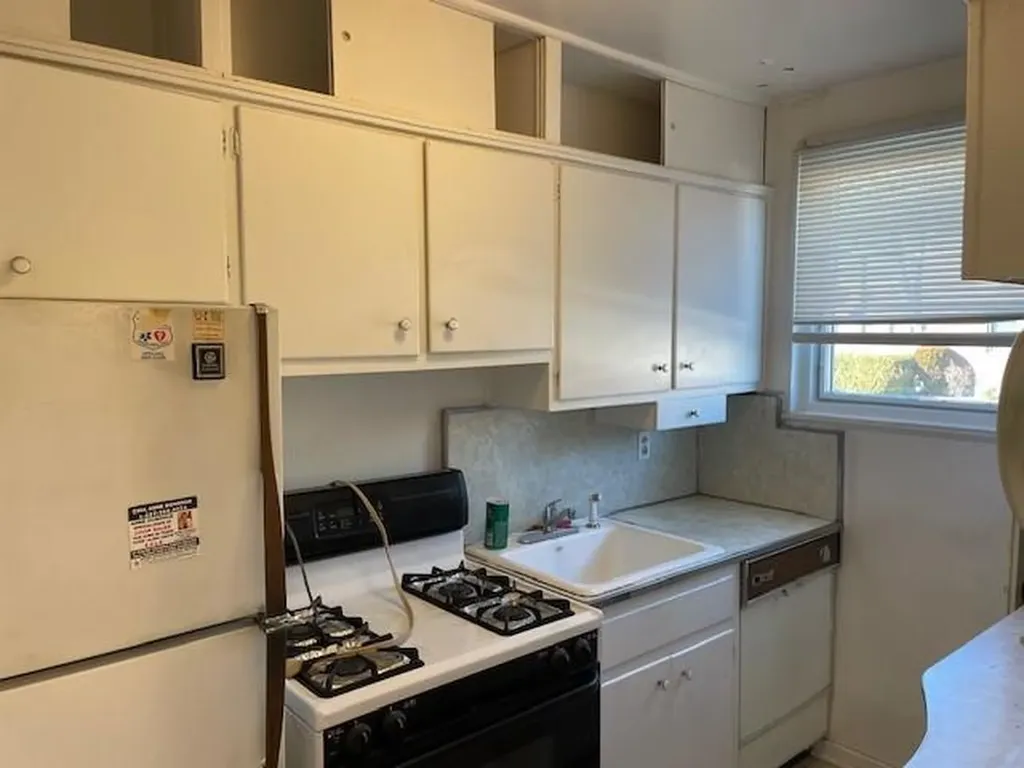 216-21 73 Avenue Bayside NY 11364