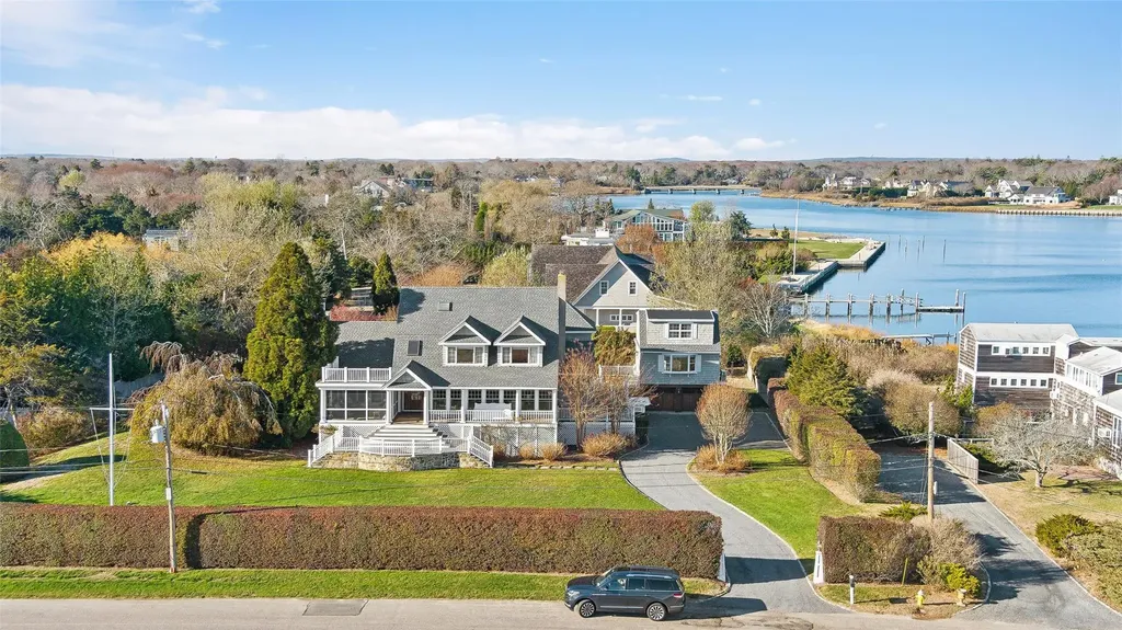 52 Exchange Place Westhampton Beach NY 11978