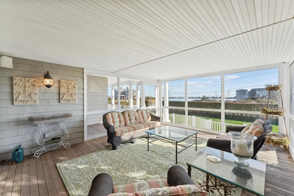 52 Exchange Place Westhampton Beach NY 11978