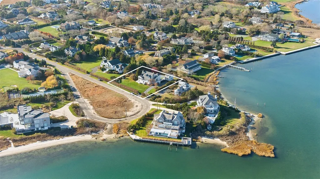 52 Exchange Place Westhampton Beach NY 11978