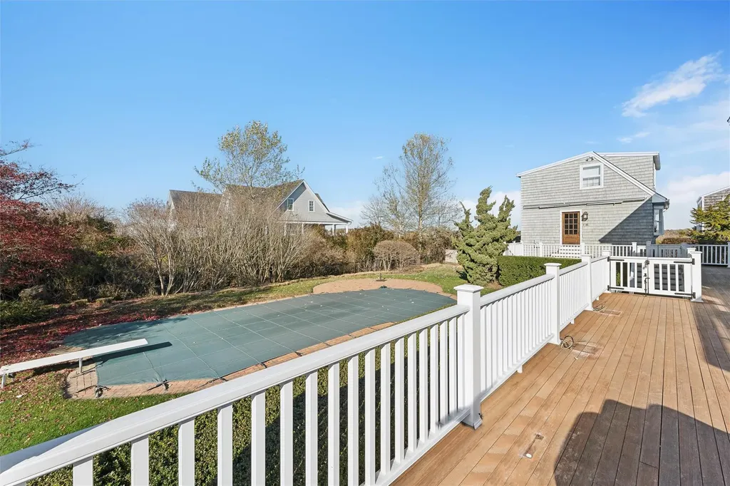 52 Exchange Place Westhampton Beach NY 11978