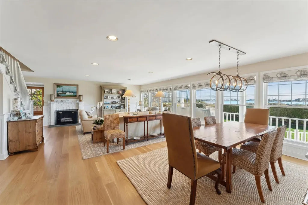 52 Exchange Place Westhampton Beach NY 11978