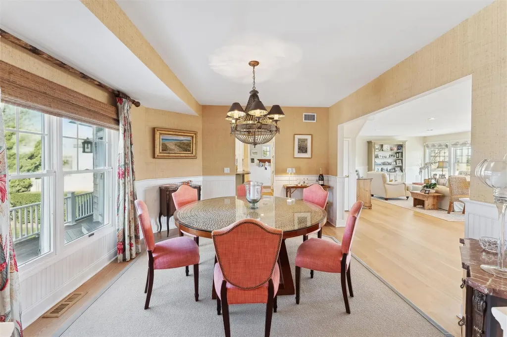 52 Exchange Place Westhampton Beach NY 11978