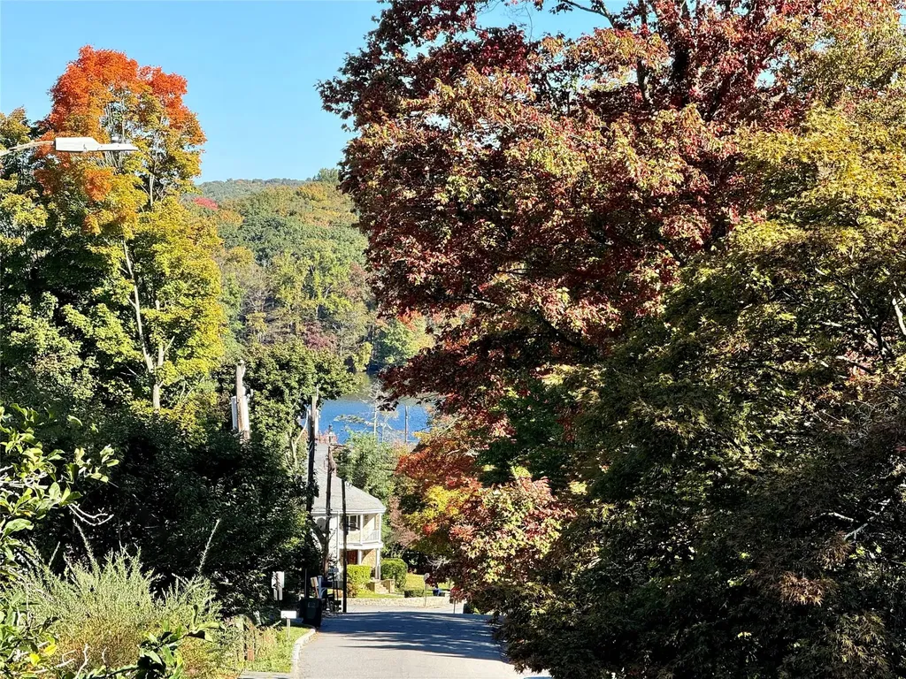 1 Mountain Drive Mahopac NY 10541