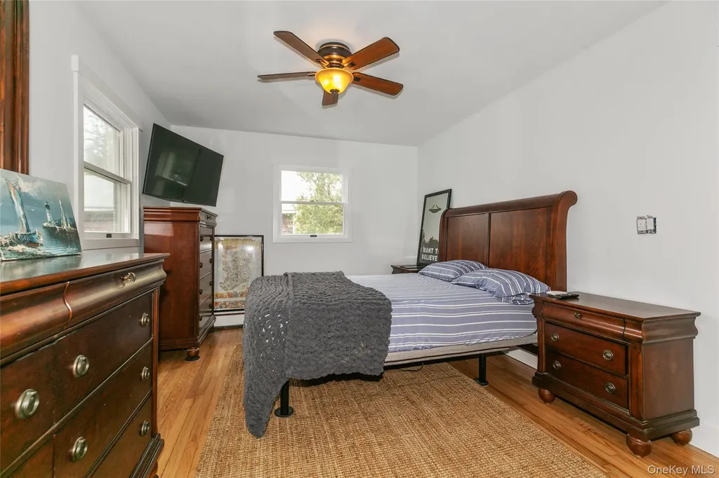 7 Suffolk Road Hampton Bays NY 11946