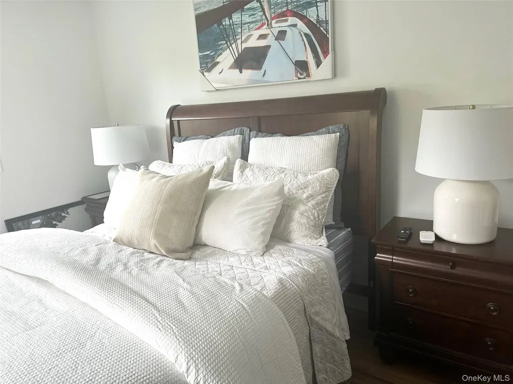 7 Suffolk Road Hampton Bays NY 11946