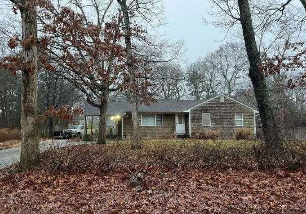 12 Caroline Street Brookhaven NY 11763