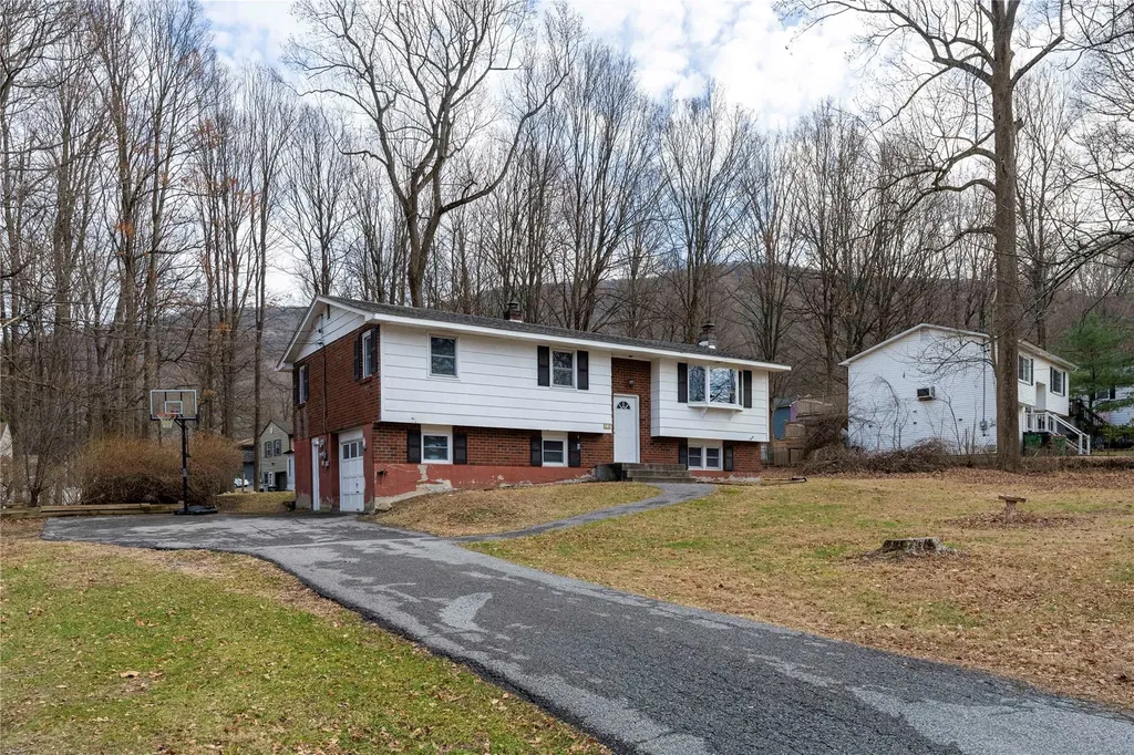 11 Brookside Road Beacon NY 12508