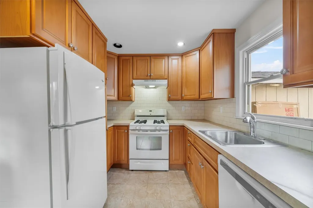 249 Roberts Avenue Yonkers NY 10703