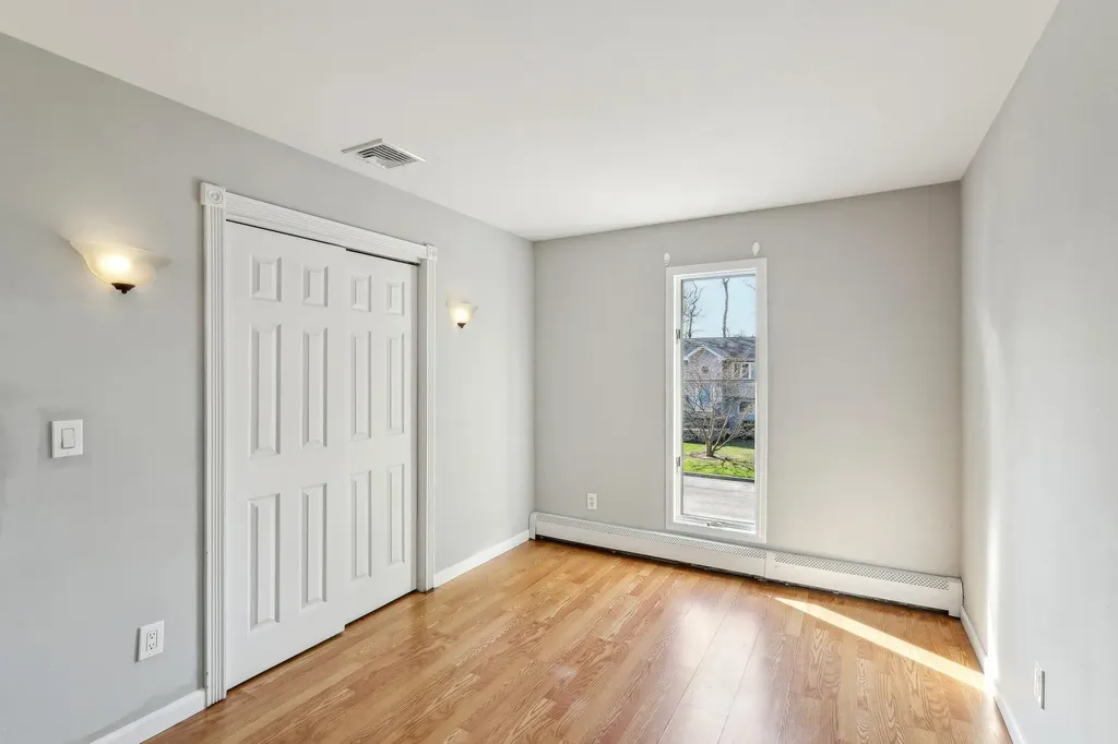 11 Dehan Street Smithtown NY 11787