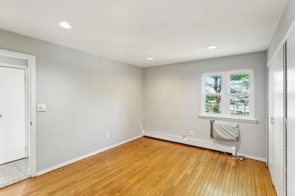 11 Dehan Street Smithtown NY 11787
