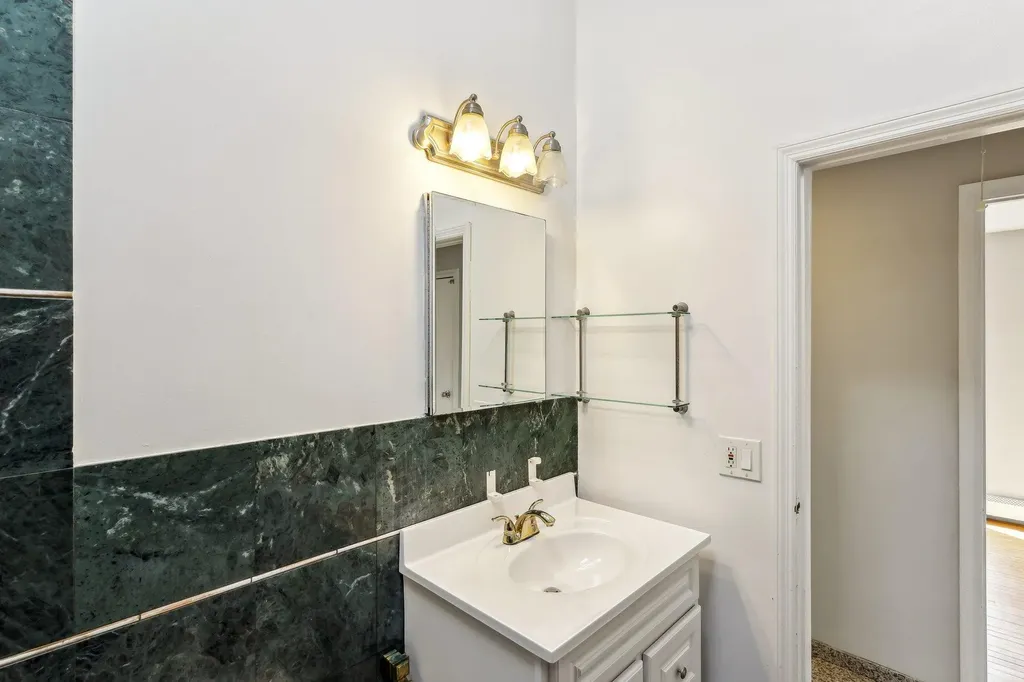 11 Dehan Street Smithtown NY 11787