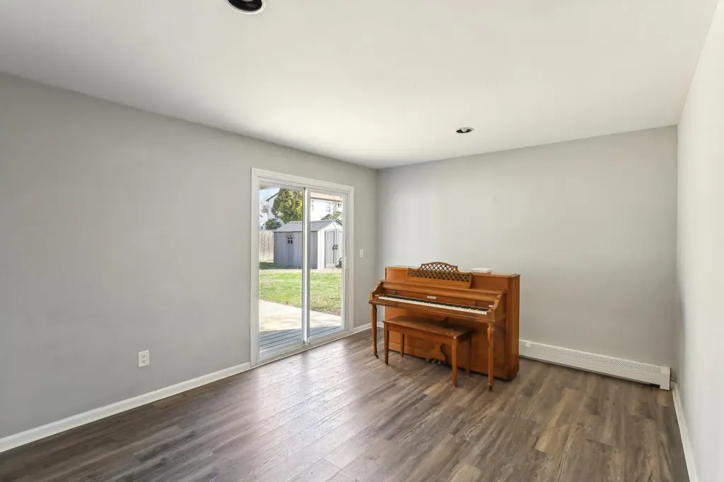 11 Dehan Street Smithtown NY 11787