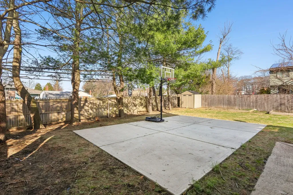11 Dehan Street Smithtown NY 11787