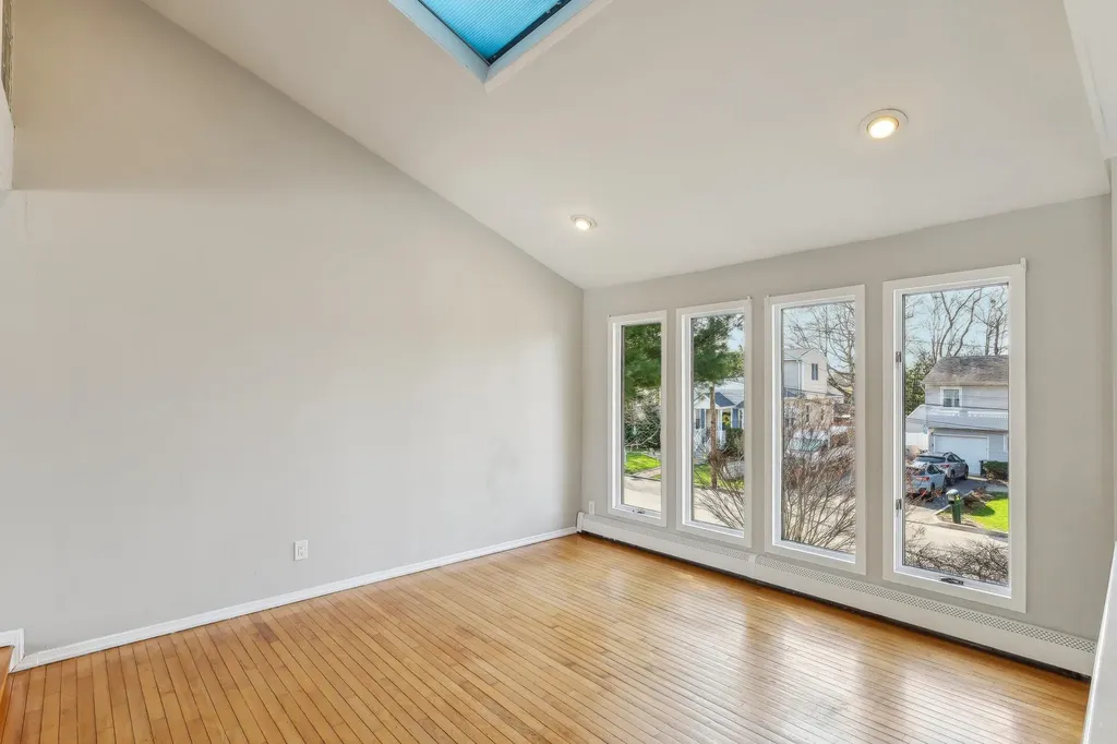11 Dehan Street Smithtown NY 11787