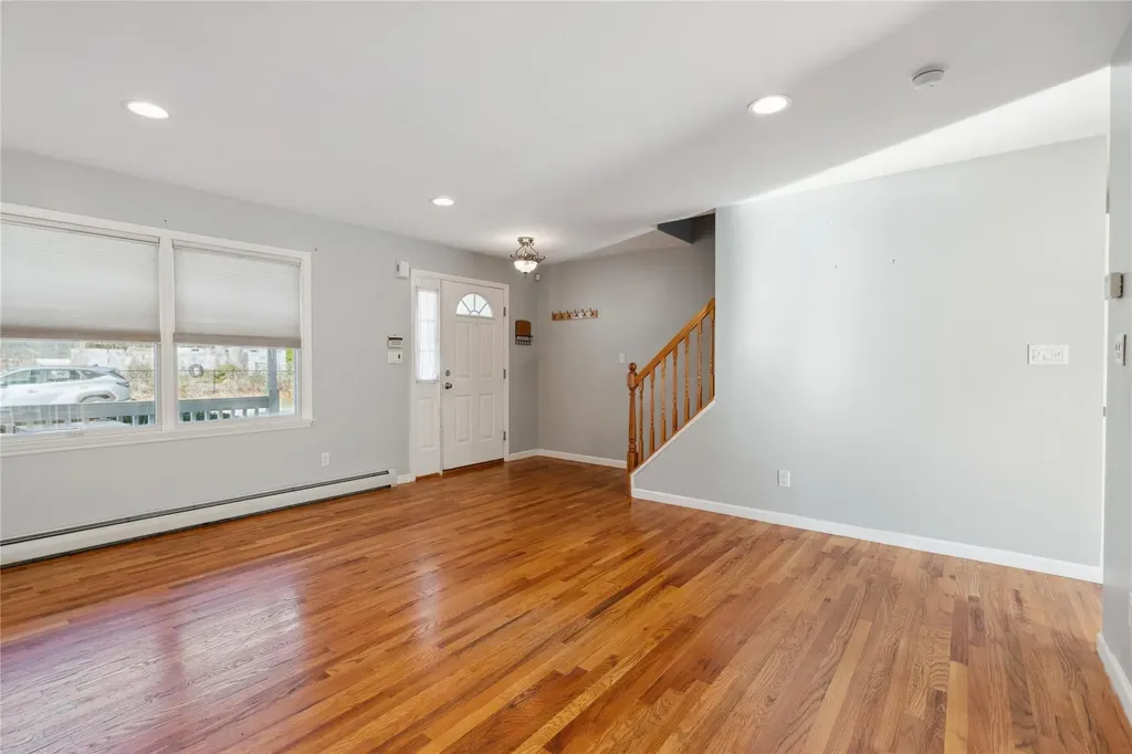 87 16th Street Wading River NY 11792
