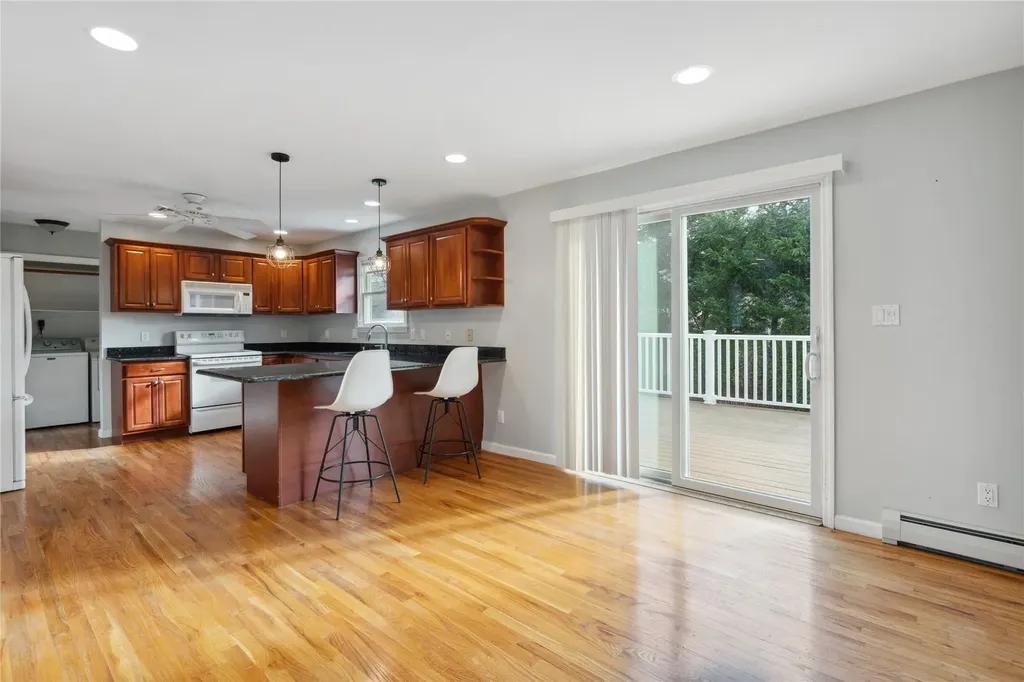 87 16th Street Wading River NY 11792