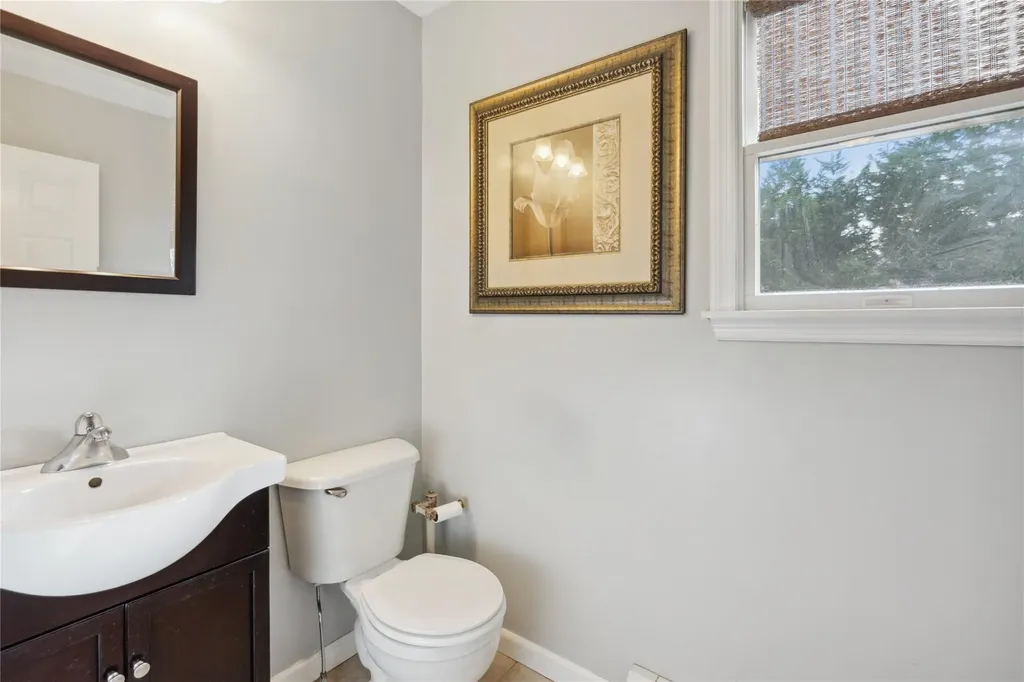 87 16th Street Wading River NY 11792
