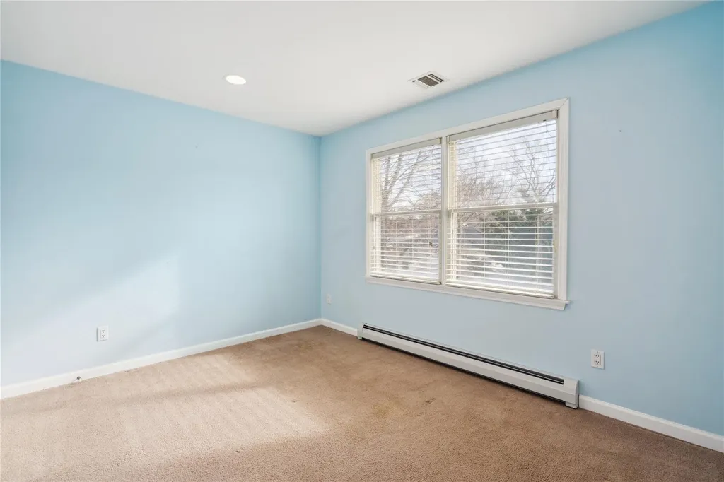 87 16th Street Wading River NY 11792