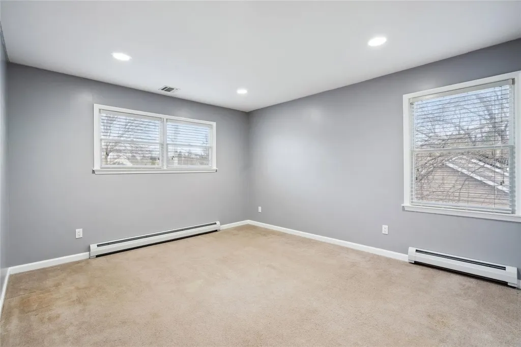 87 16th Street Wading River NY 11792