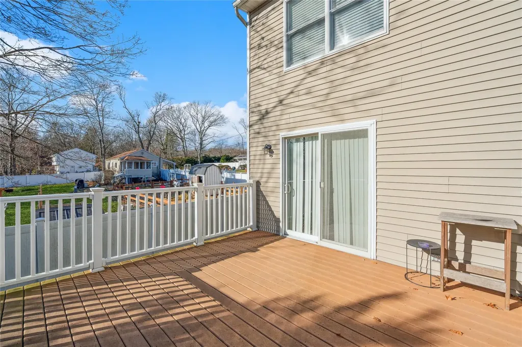 87 16th Street Wading River NY 11792