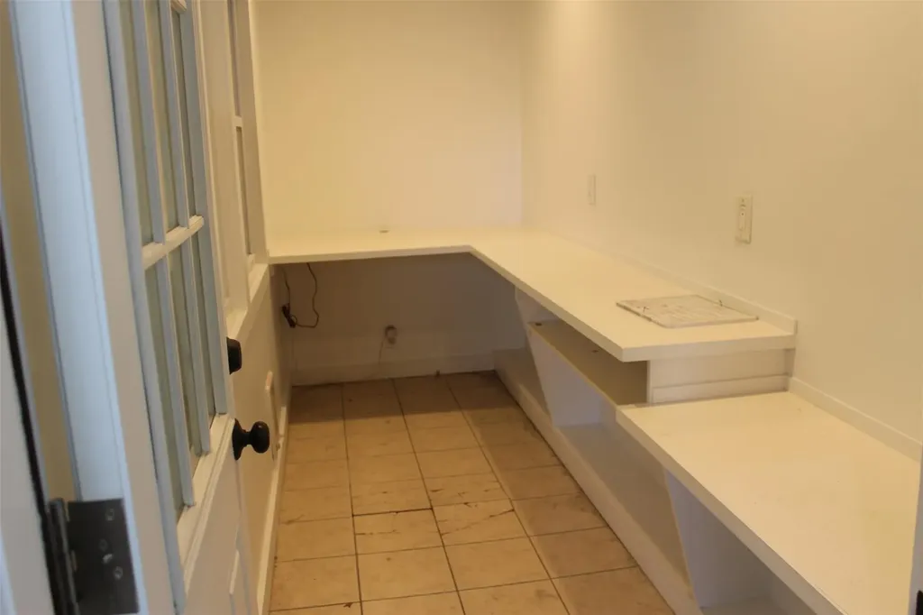 108 Windsor Avenue Mineola NY 11501