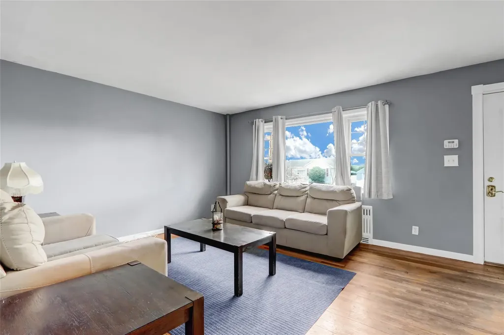 1478 Herzel Boulevard West Babylon NY 11704