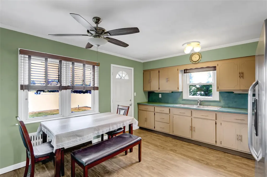 1478 Herzel Boulevard West Babylon NY 11704