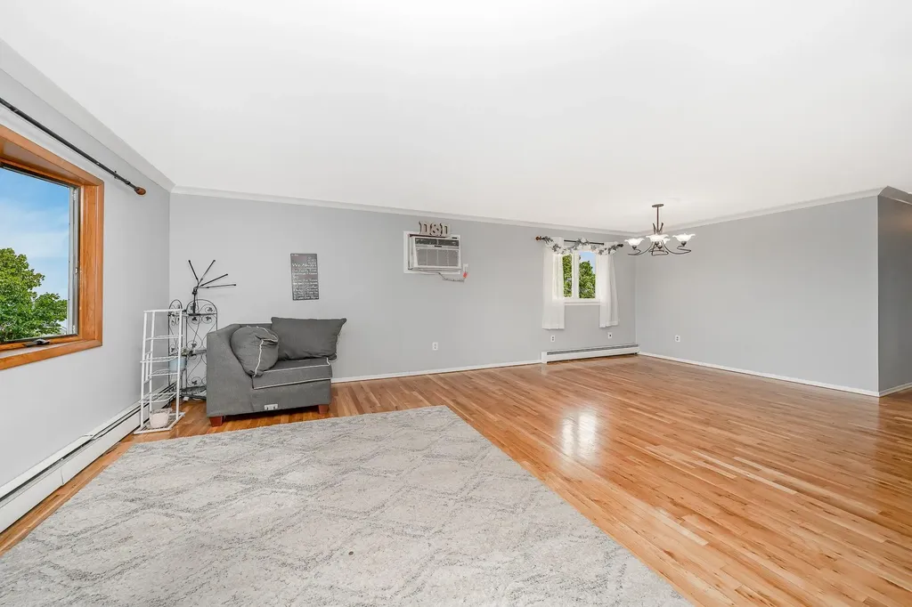 409 Broadway Bethpage NY 11714