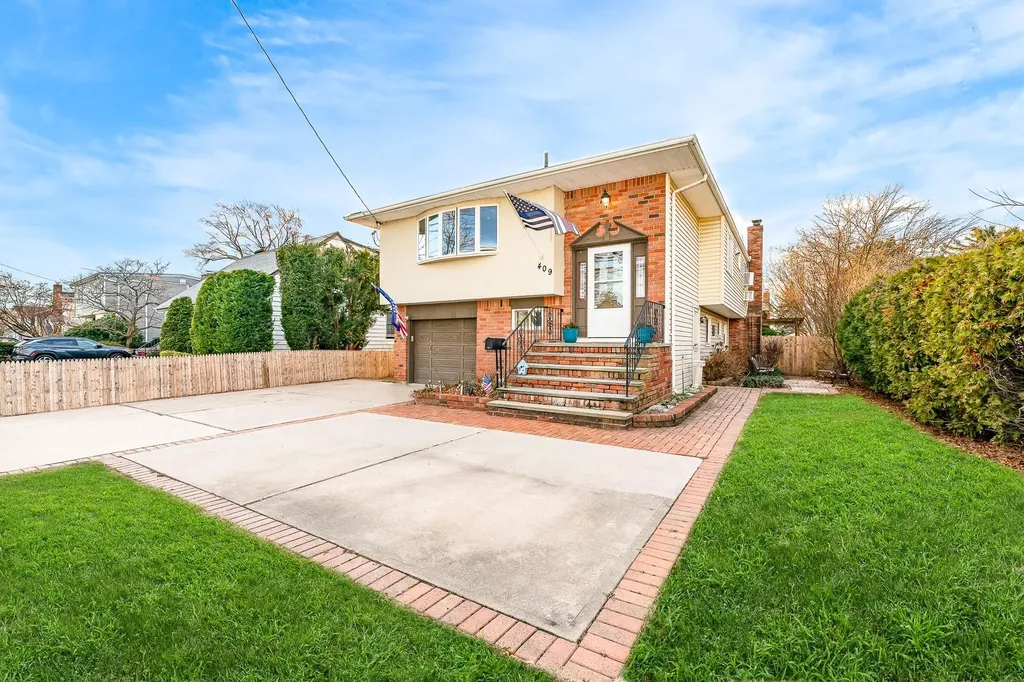 409 Broadway Bethpage NY 11714